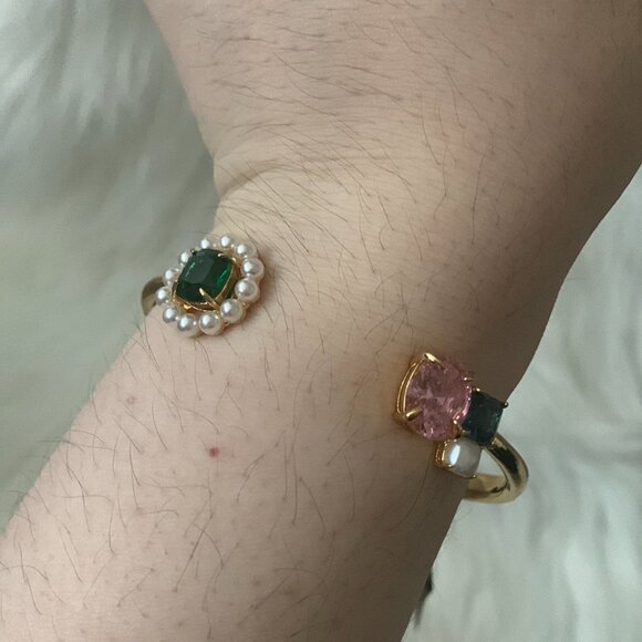 KATE SPADE Victoria Hinge Cuff Bangle in Gold - Picture 3 of 3